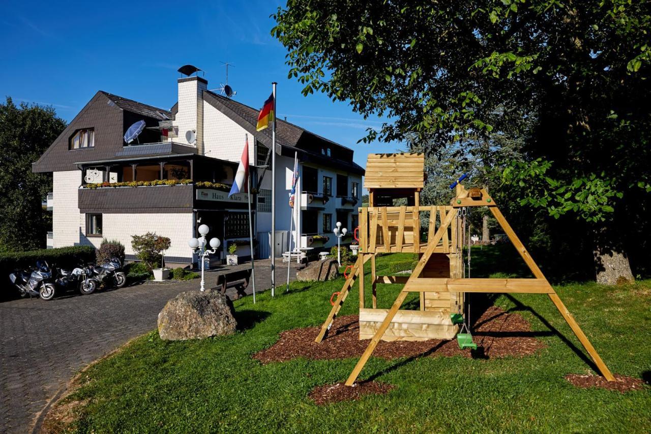 Hotel-Restaurant Maas Lutzerath Exterior photo